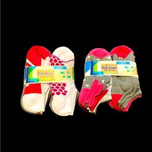 Girls NWT socks (2packs… 10 pairs each pack)